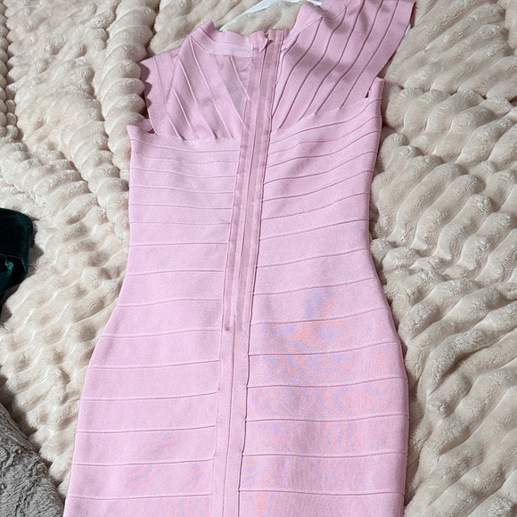 Fitted Light Pink Bandage Dress - Picture 3 of 3